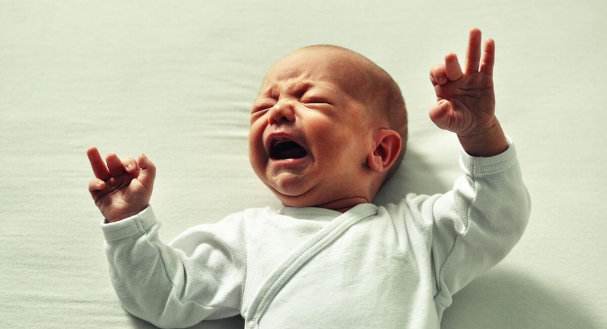 bebeklerde sik kusma hastalik belirtisi olabilir saglik haberleri