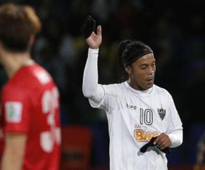 "Beşiktaş Ronaldinho'yu kandırmaya çalışıyor"