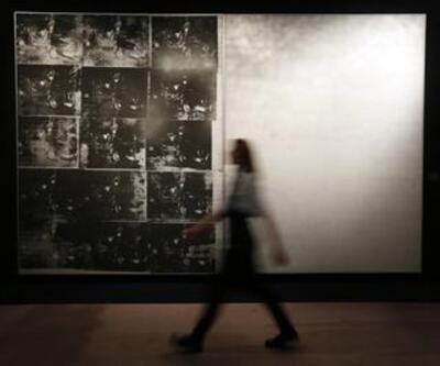 Warhol'un eseri 105 milyon dolara satıldı