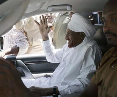 Sudan'da muhalif liderin kızına gözaltı