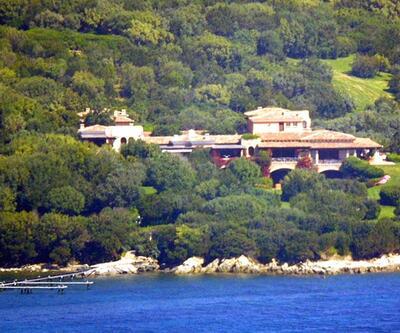 Berlusconi, "seks partileri yaptığı" villasını Suudilere satıyor