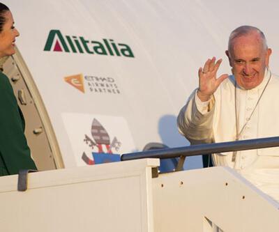 Papa 10 sığınmacıyı Vatikan'a götürecek