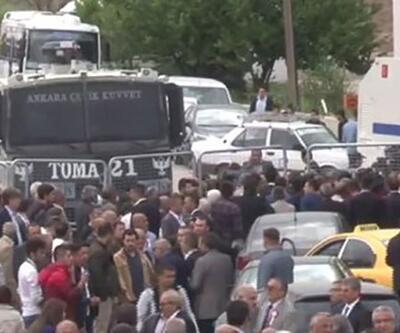 MHP'de karmaşa sürüyor: Kongreye polis barikatı