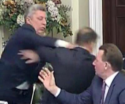 Ukrayna parlamentosunda yumruklu kavga
