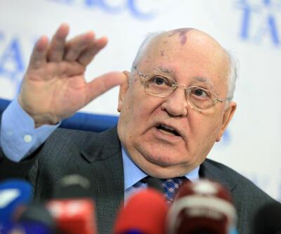 Gorbaçov uyardı: Dünya savaşa hazırlanıyor
