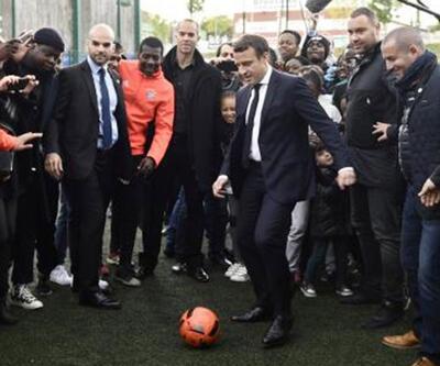 Macron futbol oynadı, Le Pen balık tuttu