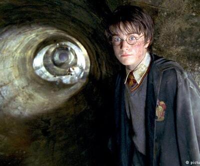Dünyanın en ünlü büyücüsü büyüdü: Harry Potter 20 yaşında!