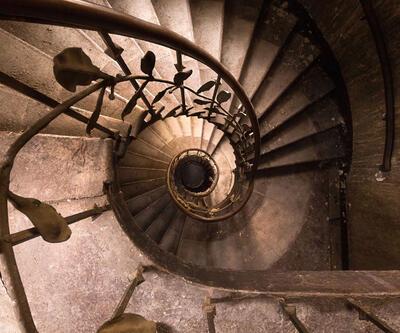 Hayalet mekanların peşinde: Terk edilmiş merdivenler