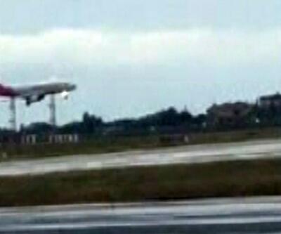 Doludan hasar gören uçak havalimanına geri döndü