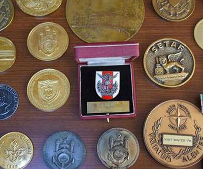 Eski genelkurmay başkanının madalyaları bit pazarından çıktı