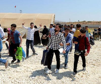 30 bin Suriyeli sığınmacı ülkesine geçti