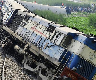 Hindistan'da tren faciası: 3 ölü, 13 yaralı