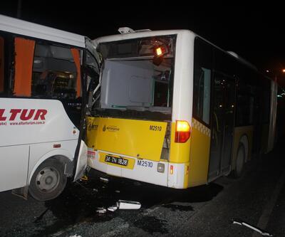 Havalimanı çalışanlarını taşıyan servis aracı İETT otobüsüne çarptı