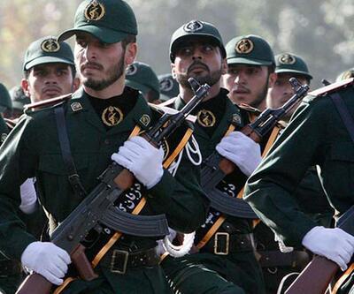 İran'da Devrim Muhafızları sokağa indi