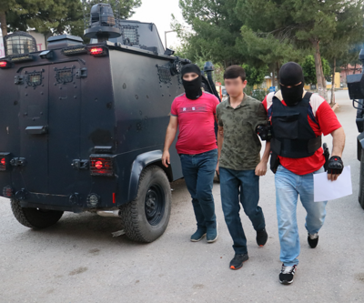 Adana'da terör operasyonu, 15 gözaltı