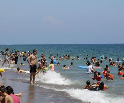 Antalya sahillerinde yoğunluk 