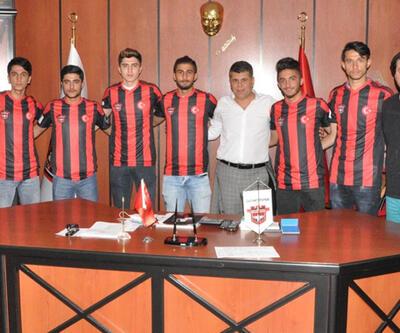 Gaziantepspor 9 futbolcusuyla sözleşme yeniledi