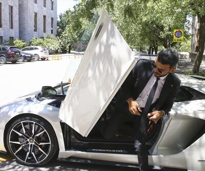 Kenan Sofuoğlu, TBMM'ye Lamborghini ile geldi