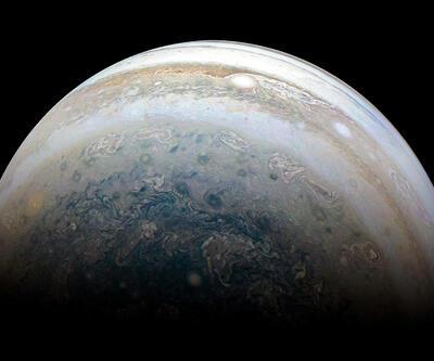 Jüpiter'in etrafında dönen biri tuhaf on iki yeni uydu keşfedildi