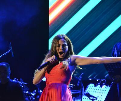 Yunan şarkıcı Despina Vandi'den Harbiye'de konser