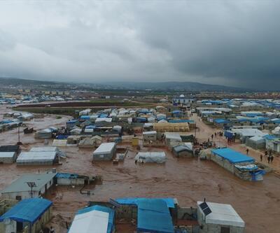 Sınırdaki Suriyeli sığınmacı kamplarını sel vurdu