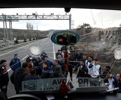 Bornova Yeşilovaspor'un otobüsüne taşlı saldırı