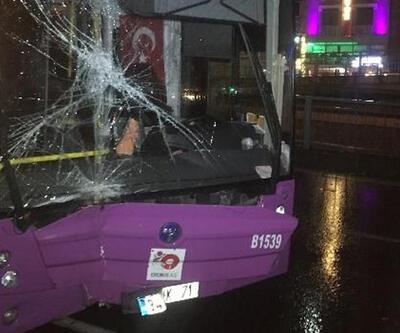Fatih’te özel halk otobüsü kaza yaptı