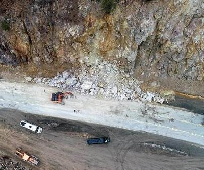 Zigana Geçidi'ne düşen kaya parçaları kazaya yol açtı; sürücüler önlem istedi