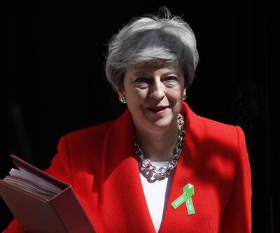May'den Brexit'te "son şans" uyarısı