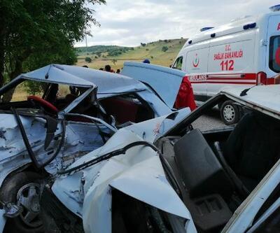 Kepsut'ta trafik kazası, 2 ölü 4 yaralı