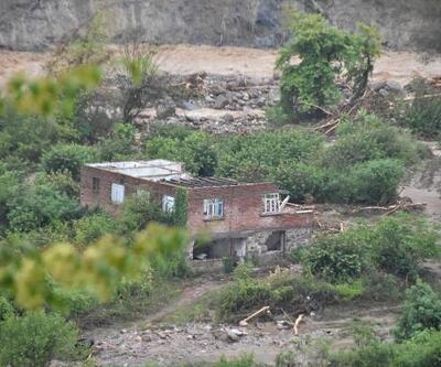 Sakarya'da sel nedeniyle 6 köy yolu ulaşıma kapandı