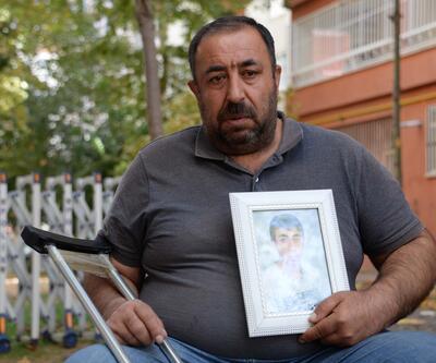 HDP binası önünde oğlunu bekliyor