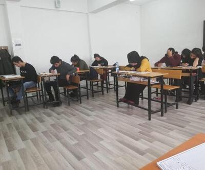 Öğrenciler, yarıyıl tatilinde üniversite sınavına hazırlanıyor