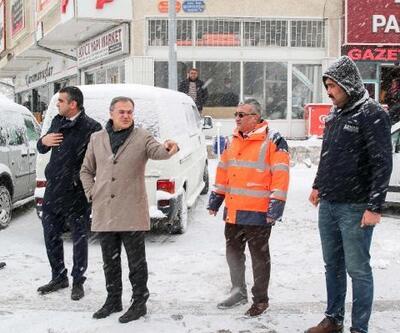 Hacılar'da karla mücadele çalışmaları sürüyor