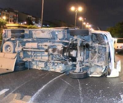 Bayrampaşa'da kamyonet takla attı: 1'i ağır 4 yaralı