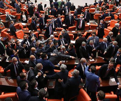 AK Partili Akbaşoğlu, milletvekilliği düşürülmesi kararını değerlendirdi