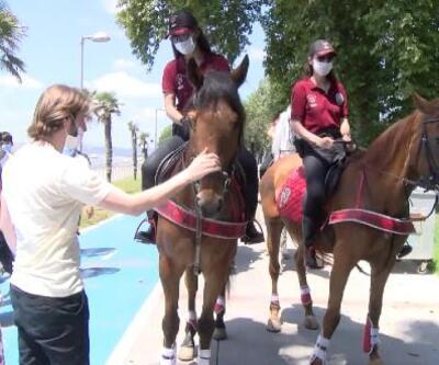 Atlı polislerden Florya sahilinde denetim 