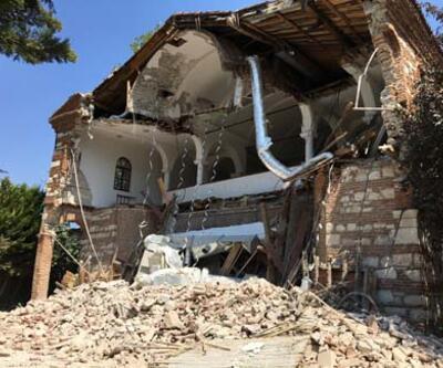 Bursa'da tarihi yapı yıkıldı