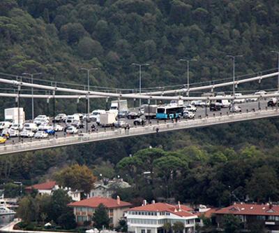 Fatih Sultan Mehmet Köprüsü'nde intihar girişimi trafiği kilitledi