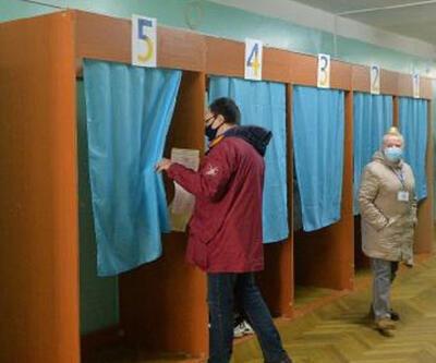 Ukraynalılar yerel seçimlerde oy kullandı