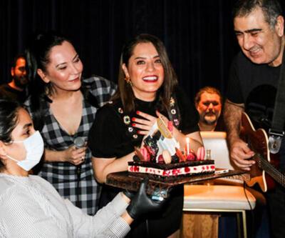Reyhan Karaca'ya doğum günü sürprizi