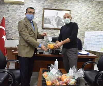 Çan Belediyesi'nden sağlıkçılara meyve ikramı