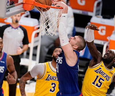 Son şampiyon Lakers sezona yenilgiyle başladı