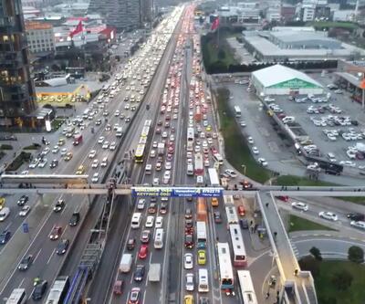 Kısıtlama öncesi İstanbul'da trafik yoğunluğu!  