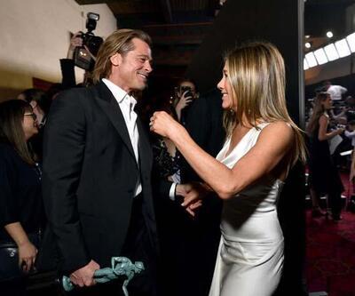 Brad Pitt ve Jennifer Aniston aynı evde yaşadığı iddia edildi