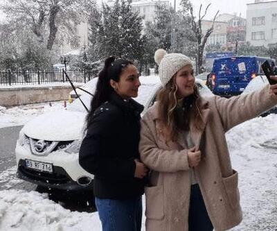 Saray'da kar yağışı