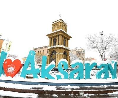 Aksaray'da kar yağışı kartpostallık görüntüler oluşturdu