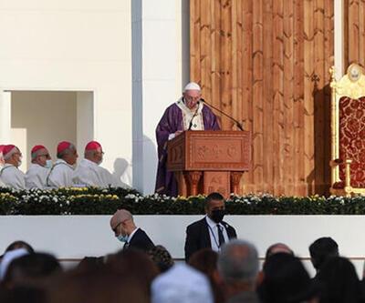 Papa, Erbil'deki Franso Hariri Stadyumu'nda ayine katıldı