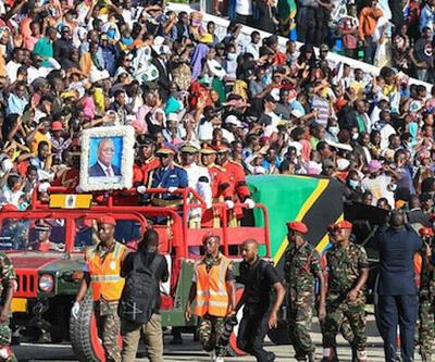 Eski Tanzanya Devlet Başkanı Magufuli'nin cenazesindeki izdihamda 4'ü çocuk 5 kişi öldü
