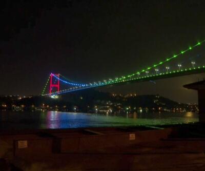 Azerbaycan'da cumhuriyetin 103'ncü yıl dönümü... Köprüler "kırmızı, mavi, yeşil"